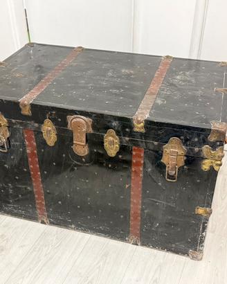 Baule forziere antico nero legno metallo