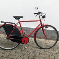 Bicicletta uomo rossa