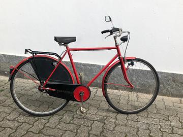 Bicicletta uomo rossa