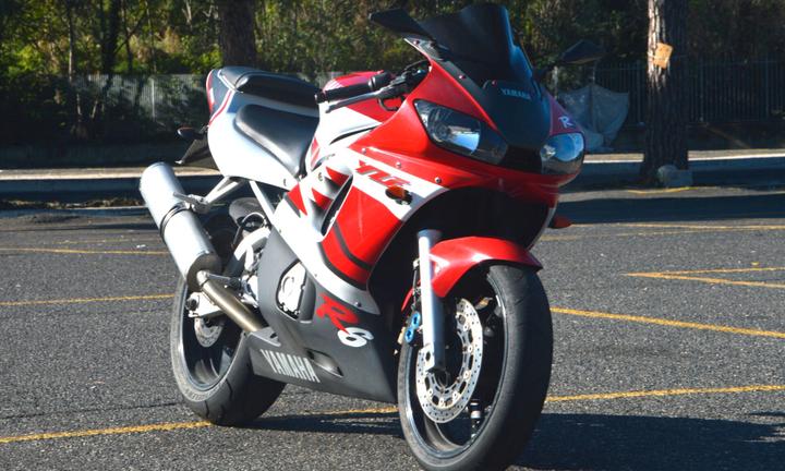 Yamaha YZF R6 TUA A 60 EURO AL MESE