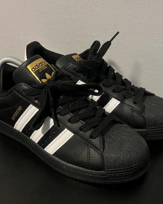 Adidas Superstar