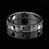 ANELLO GUCCI ICON IN ORO BIANCO CUORI CUT-OUT