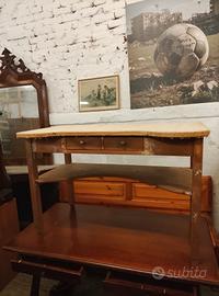 Scrivania piccola di legno 