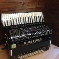 FISARMONICA GIUSTOZZI