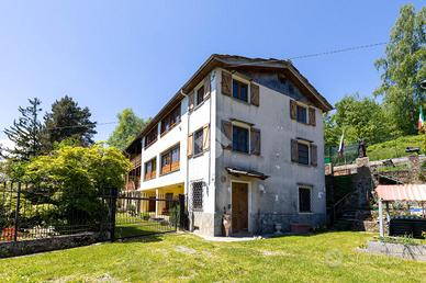 CASA SEMINDIPENDENTE A ANGROGNA