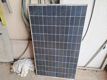 Pannello Fotovoltaico + Regolatore di carica.