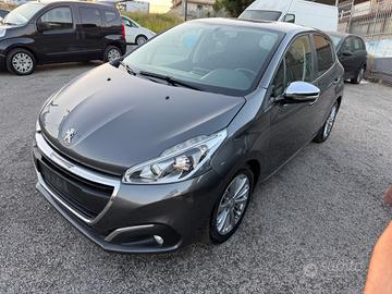 Peugeot 208 BlueHDi 75 5 porte Allure