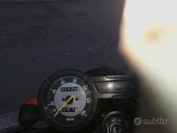 Yamaha tricker con auto