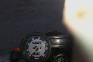 Yamaha tricker con auto