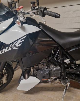 KTM DUKE 690