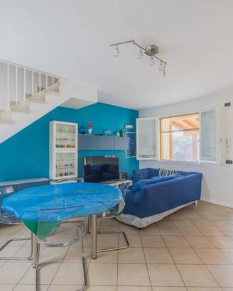 Casa bifamiliare ben tenuta in una splendida posiz