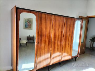 ARREDAMENTO (MOBILI)