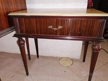 Camera antica in legno