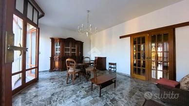 3 LOCALI A CIVITANOVA MARCHE