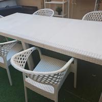 Tavolo giardino con sedie