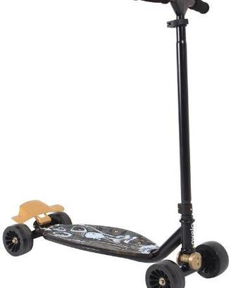 Monopattino a quattro ruote