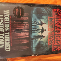 Stranger Things Worlds Turned Upside Down Libro