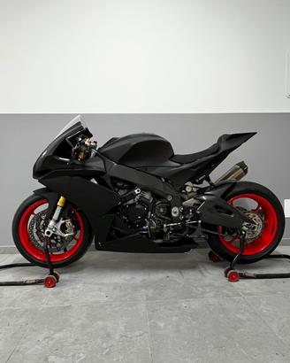 Aprilia RSV4 2017