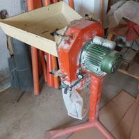 Mulino monofase 220 volt  per cereali