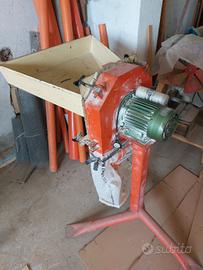 Mulino monofase 220 volt  per cereali