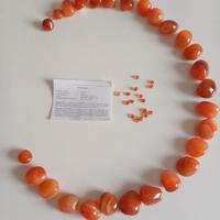Pietre in corniola forate per collana