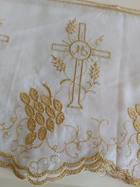 Bordo tovaglia altare