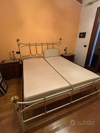 Camera con letto e armadio elegante