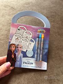 Libricino da colorare Frozen con matite