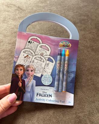 Libricino da colorare Frozen con matite