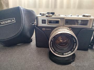 macchina fotografica yashica 