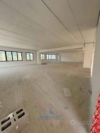 Immobile di 1090 m² a Frattamaggiore