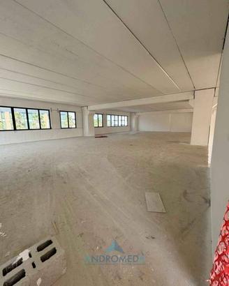 Immobile di 1090 m² a Frattamaggiore