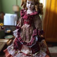 Bambola di porcellana