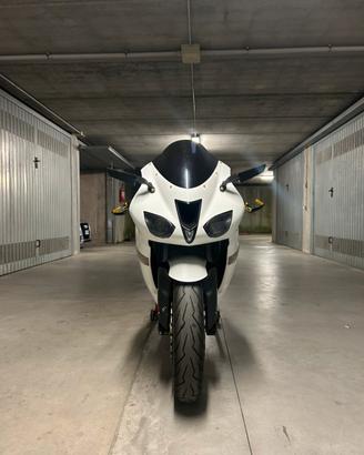 Kawasaki Ninja ZX-R depotenziata A2
