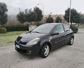 Renault Clio 1.4 benzina/gpl