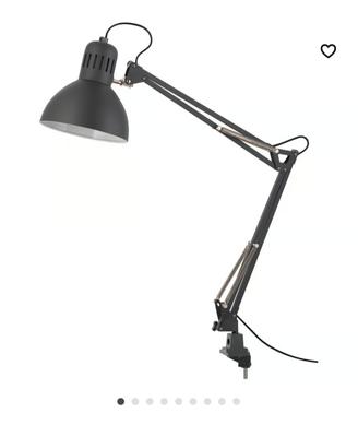 Lampada nera da scrivania