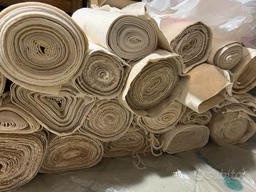 Rotoli di tela antica