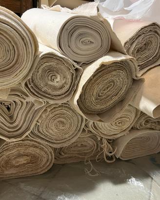 Rotoli di tela antica