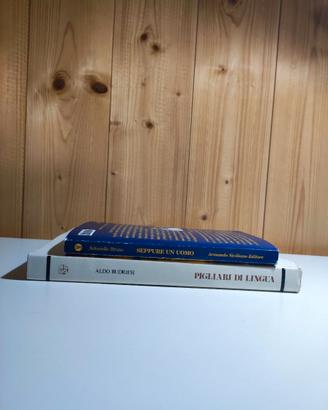 Set di 2 libri di saggistica e poesie