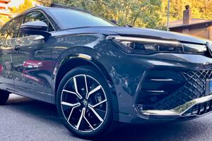 Volkswagen Tiguan R-Line  - 1.5 eTSI 150cv - FULL