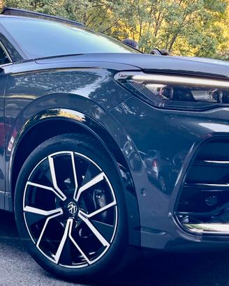 Volkswagen Tiguan R-Line  - 1.5 eTSI 150cv - FULL