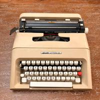 Macchina da scrivere Olivetti LETTERA 35
