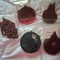 Lotto n.5 paia di orecchini "tipo legno"