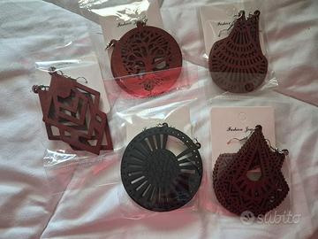 Lotto n.5 paia di orecchini "tipo legno"