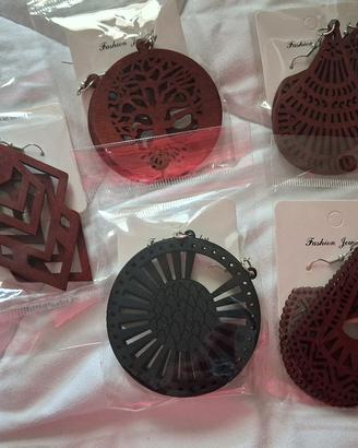 Lotto n.5 paia di orecchini "tipo legno"