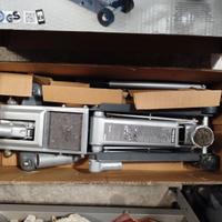 Sollevatore crick auto furgone