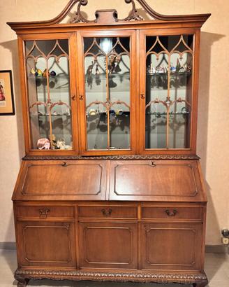 Credenza con ribalta in legno