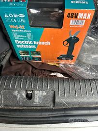 Forbici elettr con 2 batterie48