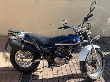 Suzuki VanVan 125 – 2007 | Stile unico e libertà