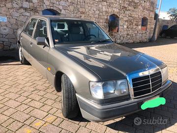 MERCEDES Classe E 124 anni - 1990